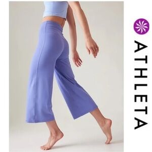 Athleta Elation Wide Crop Pant - Size Medium